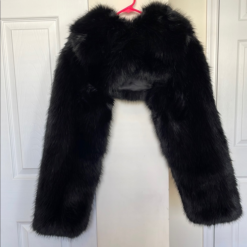 Black Ultra Crop Faux Fur Jacket